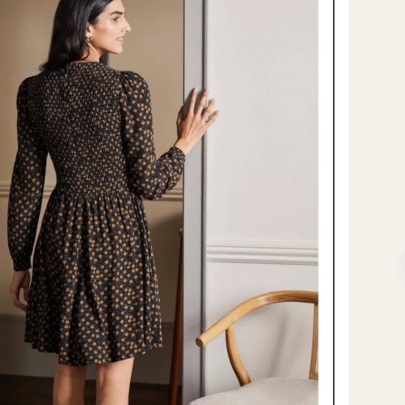 BODEN DITZY FLORAL V NECK SMOCKED DRESS US SIZE 4 - Picture 4 of 14